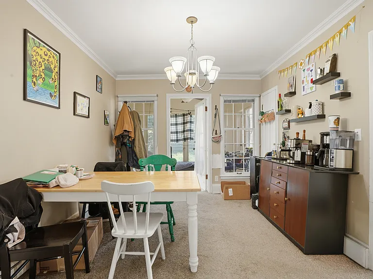 321 McLean St — Photo 27