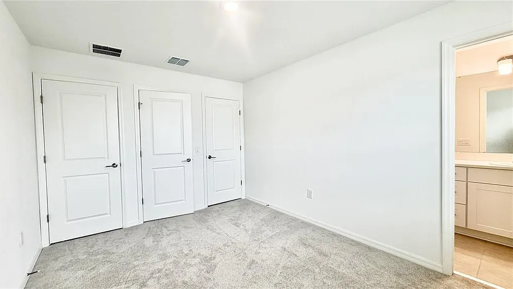 2 bed, 2.5 bath, 1275 sqft, $1,700 — Photo 4