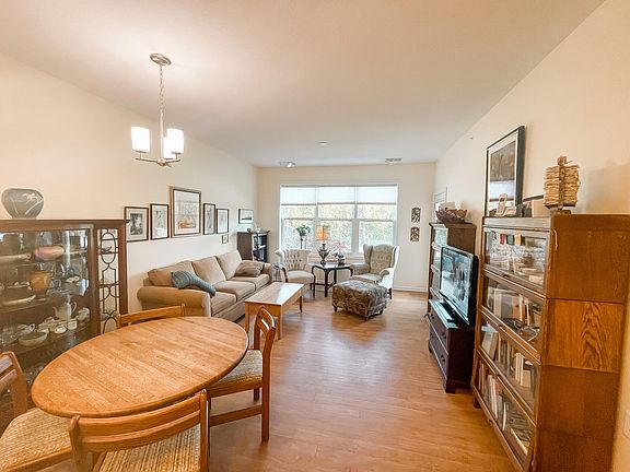 2nd image of 2205 Green Hills Dr #1109