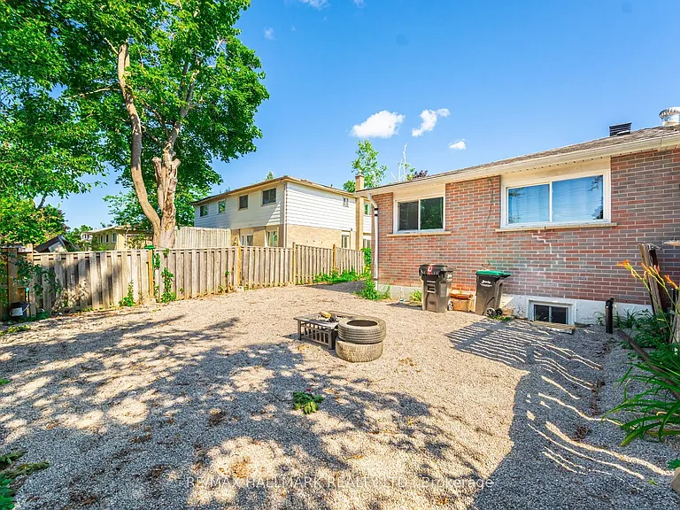 88 Bernick Dr — Photo 27
