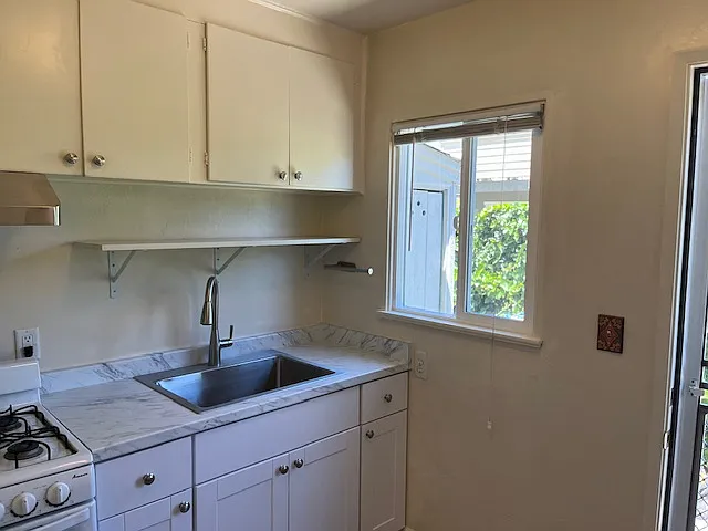 220 Center St #2 — Photo 6