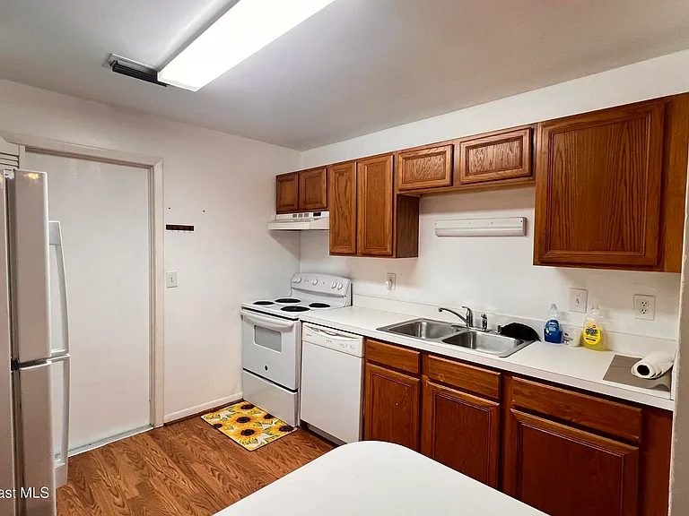 934 Colonial Ave SE — Photo 22