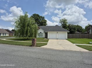 208 N Rushmore Ln, Youngsville, LA 70592