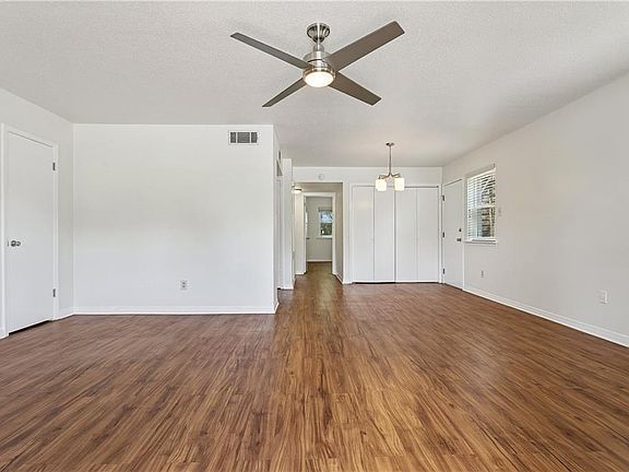 4th image of 2817 River Rd APT B