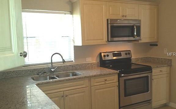 5th image of 1331 Forest Dr
