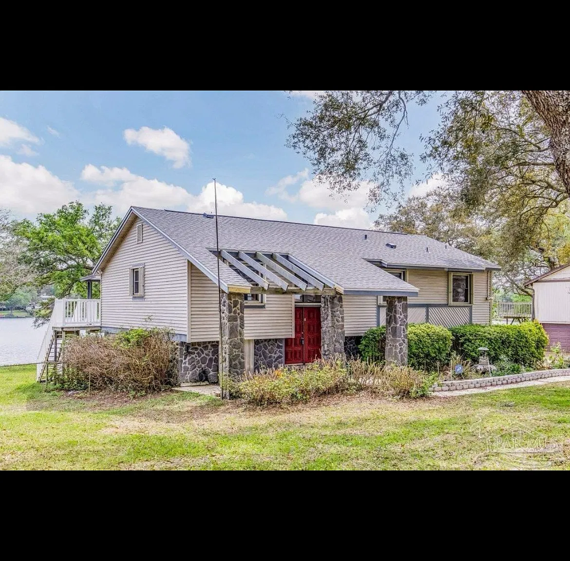 4 bed, 2.5 bath, 1633 sqft, $2,500 — Photo 1