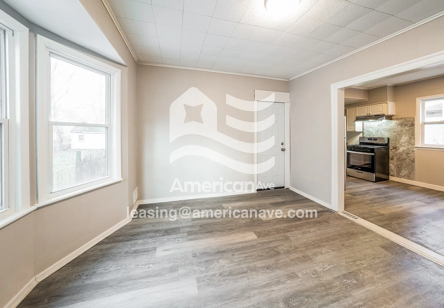 3 bed, 1.0 bath, 1345 sqft, $1,508 — Photo 3