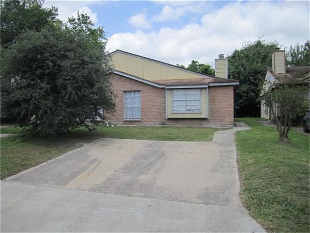 1st image of 5531 Farley Dr #A