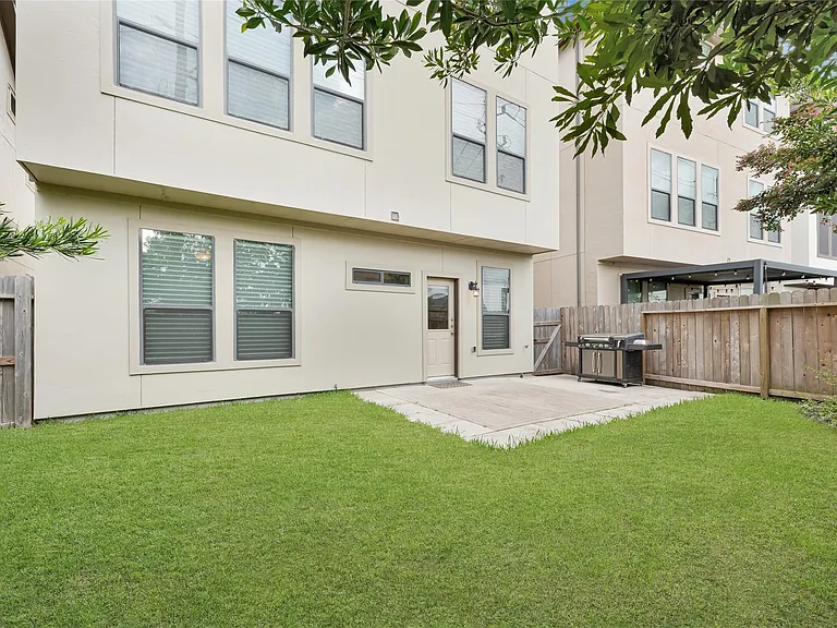 2815 Kings Retreat Cir — Photo 29