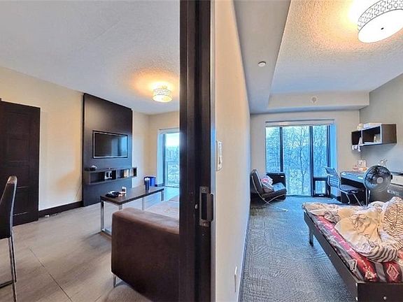 4th image of 1235 Richmond St #517