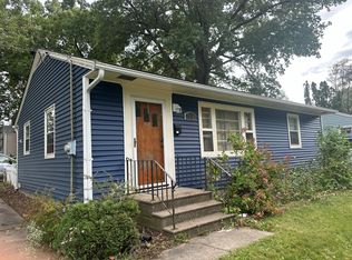 2125 F St, Iowa City, IA 52245