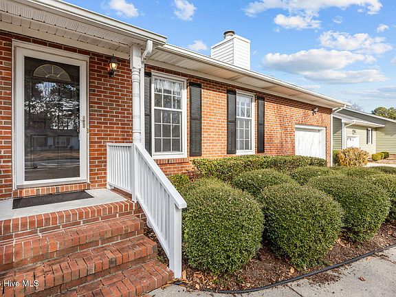 5th image of 2608 Northwoods Drive