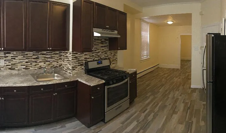 1211 63rd St #2R — Photo 12