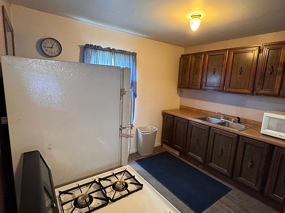 3rd image of 8762 Central Ave