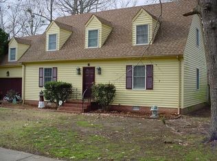 6 Manor Hill Ct, Hampton, VA 23666