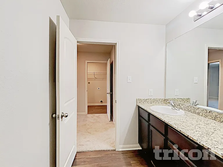 524 Yearwood Ln — Photo 17