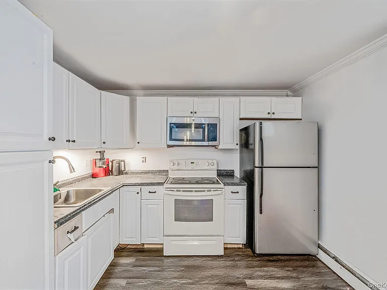 413 Glen Dr — Photo 6
