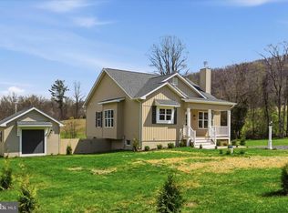 11 Scenic Ln, Flint Hill, VA 22627