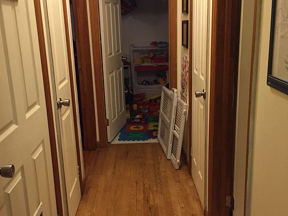 2nd image of 1150 Jasmine Ln