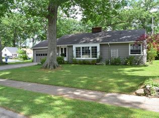 497 Juneway Dr, Bay Village, OH 44140