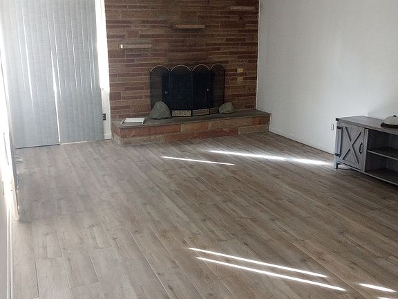 2nd image of 13 W Sunrise Ave