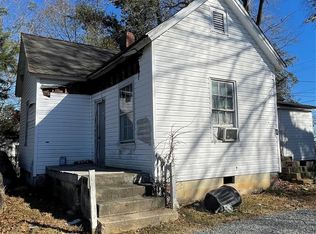 25 Broad St, Great Falls, SC 29055