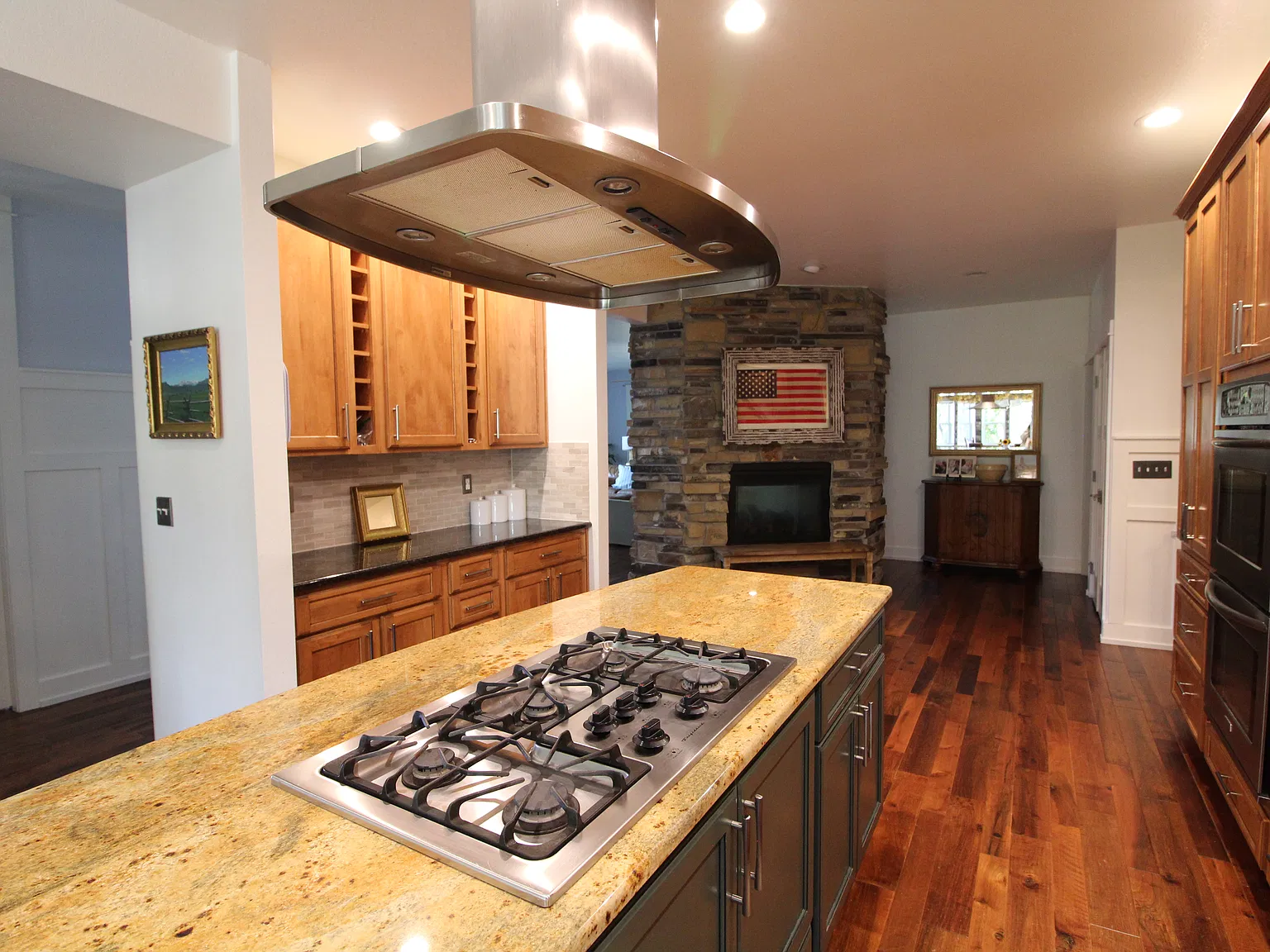 4 bed, 4386 sqft, $4,500 — Photo 4