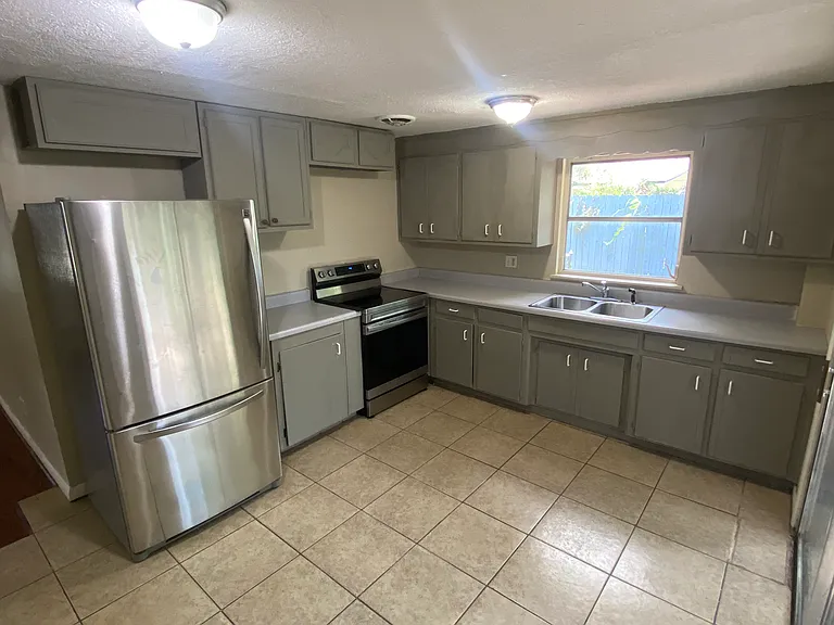 265 Lee Dr — Photo 5