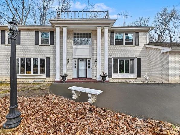 W267S7535 Olympia COURT NORTH North, Waukesha, WI 53189