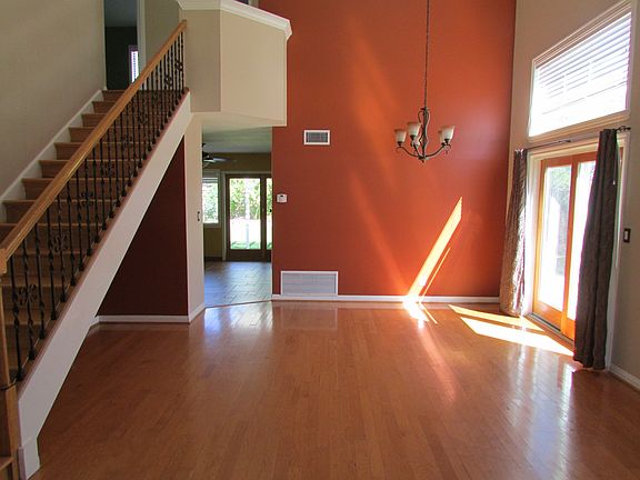 3rd image of 26044 Coronado Ct
