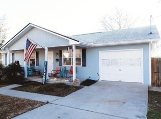 114 S Hickory Ln, Oak Ridge, TN 37830