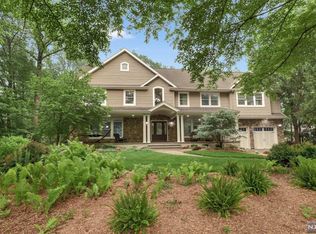 631 Sargent Rd, River Vale, NJ 07675