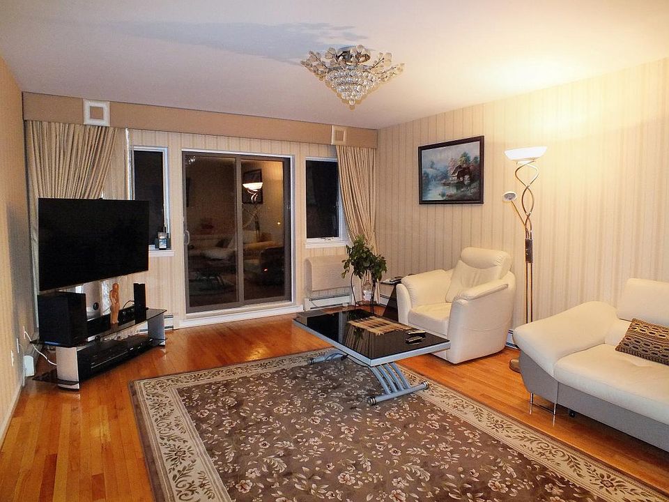 1st image of 2372 Burnett St #2A