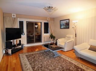 2372 Burnett St #2A, Brooklyn, NY 11229