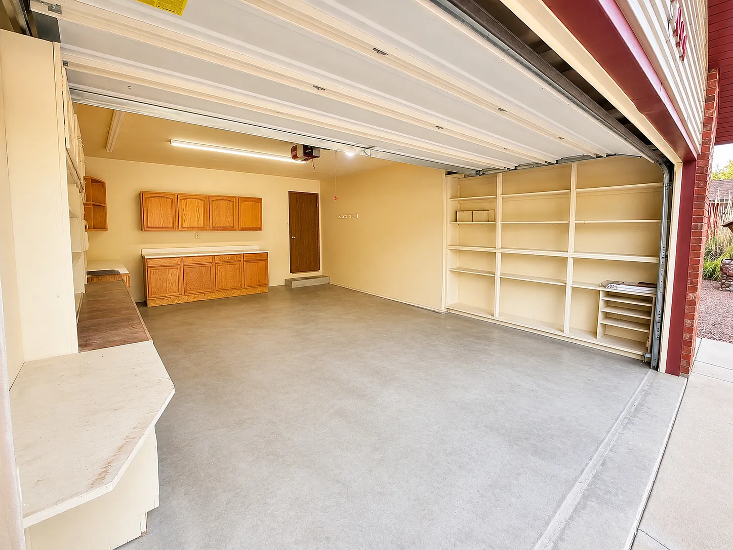 3 bed, 1362 sqft, $2,100 — Photo 3