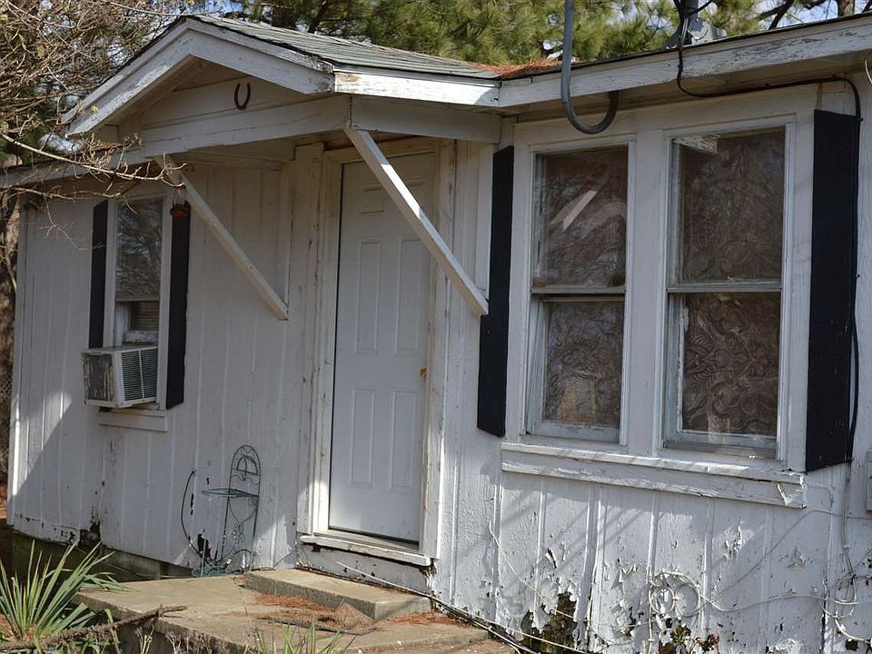 1st image of 104 Peach St