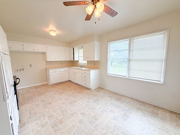 3rd image of 4305 NW Denver Ave