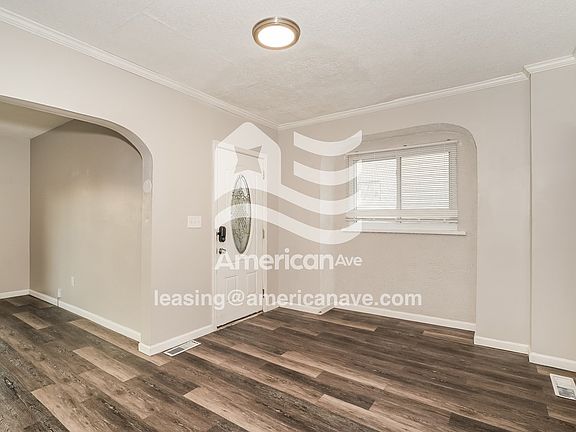 686301_005_dining_room_13868873.jpg