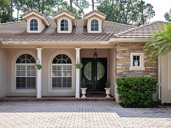 2nd image of 365 Brookhaven Pl