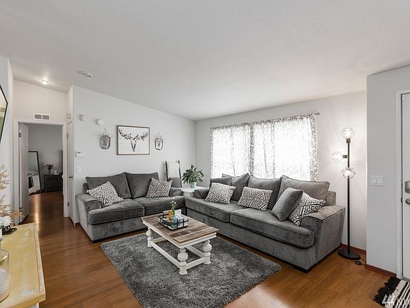4th image of 16509 42nd Avenue Ct E
