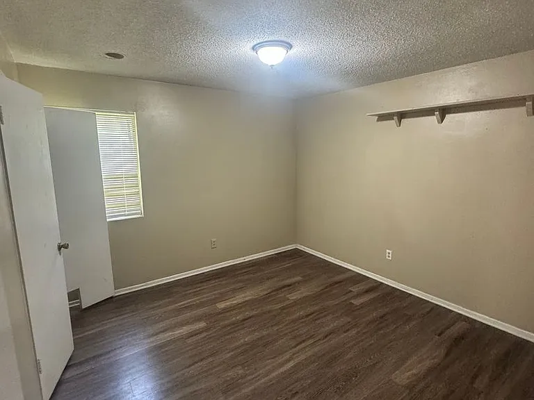 2835 Toehill Cv — Photo 25