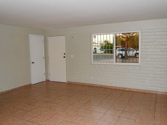 4th image of 2655 N Leah Pl