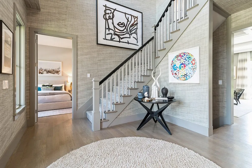 East Hampton Village Fringe Perfection — Photo 3
