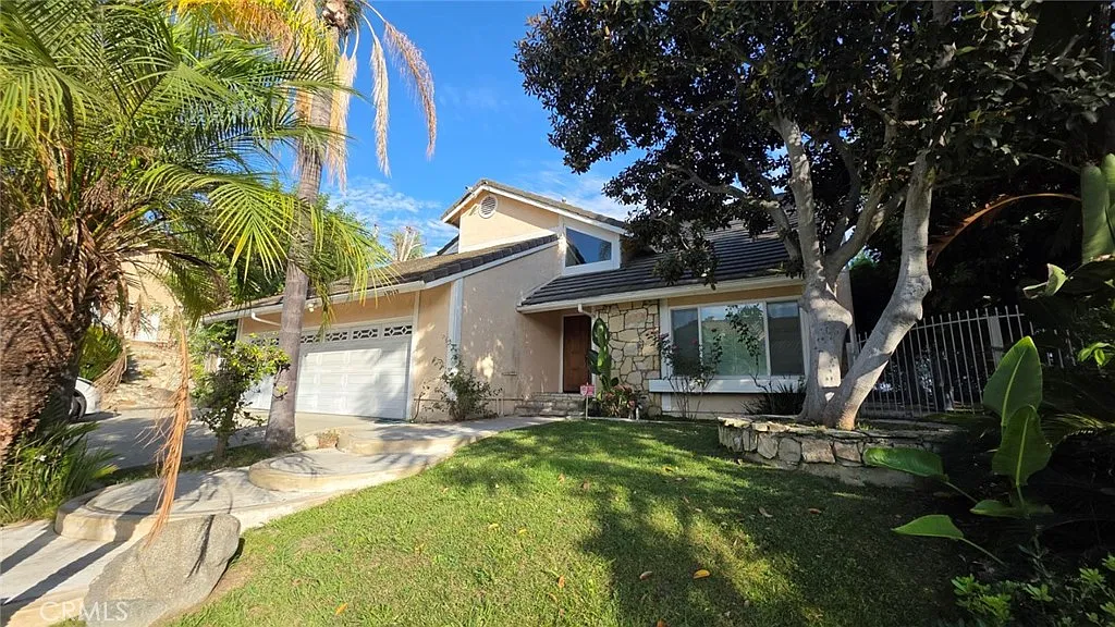 4 bed, 2614 sqft, $4,800 — Photo 3