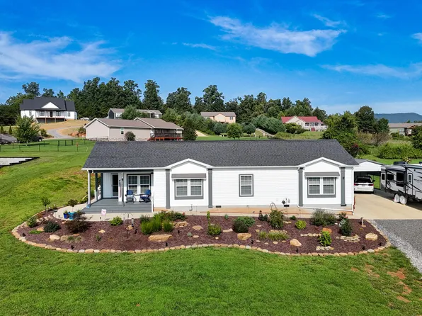 2020 Lazy Dr, Newport, TN 37821