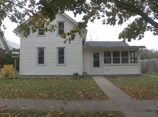 209 Oak St N, Mabel, MN 55954