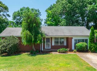 1904 Green Acres Rd, Jacksonville, AR 72076