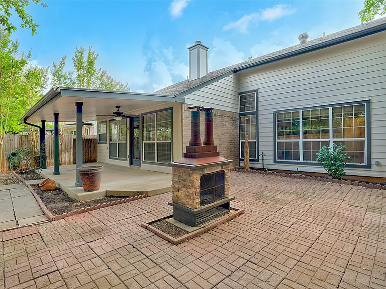 16304 Kicking Bird Dr — Photo 21