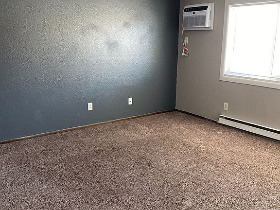 3rd image of 1515 College Way APT 208