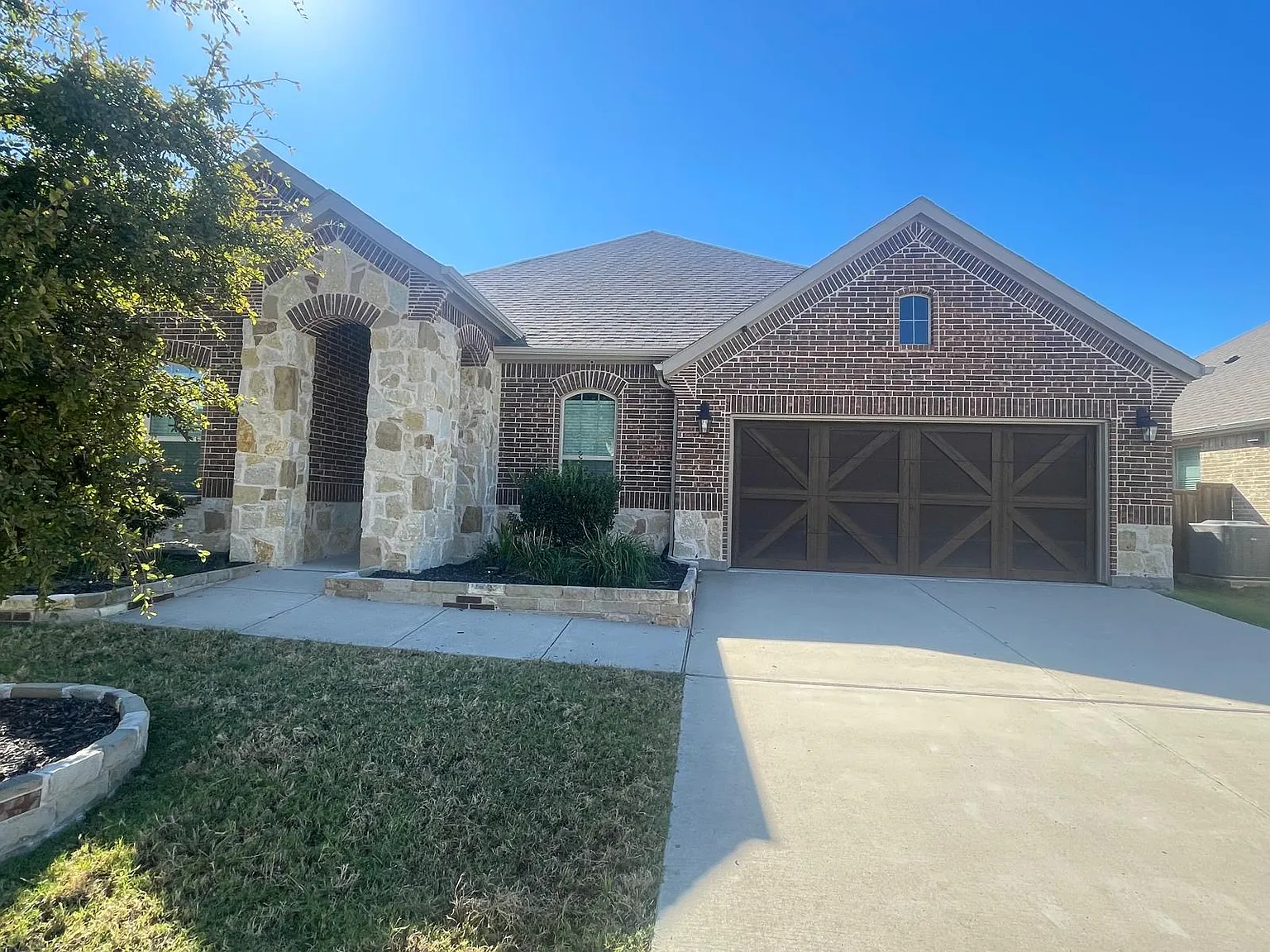4 bed, 2785 sqft, $3,300 — Photo 3